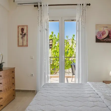 Evita Villa Ratzaklíon